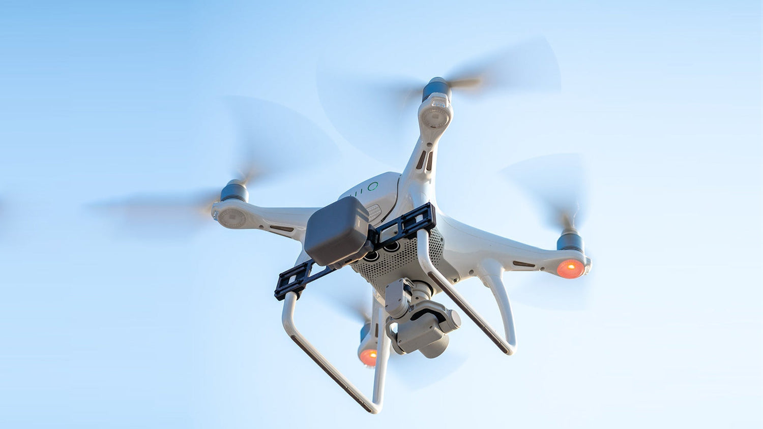 Flyfire Phantom series drone parachute installation demonstration